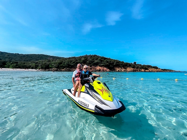 Entdeckung der Cerbicale-Inseln auf einem Zweisitzer-Jetski 