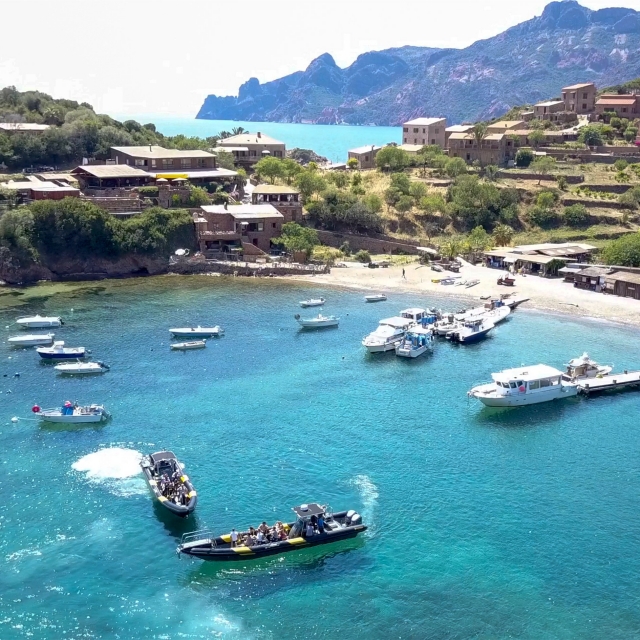  Erhabener Strand von Ajaccio, ideal zum Sonnenbaden 
