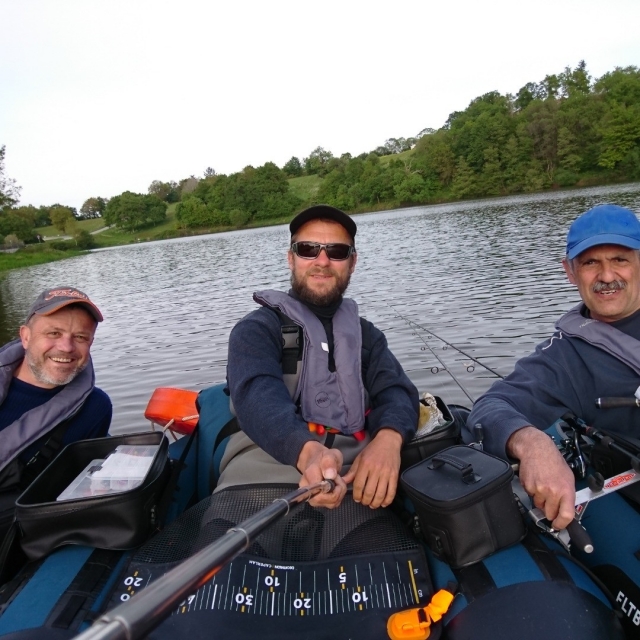  El instructor te lleva al lugar de pesca 
