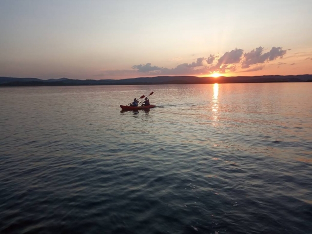  Gita in kayak al tramonto 