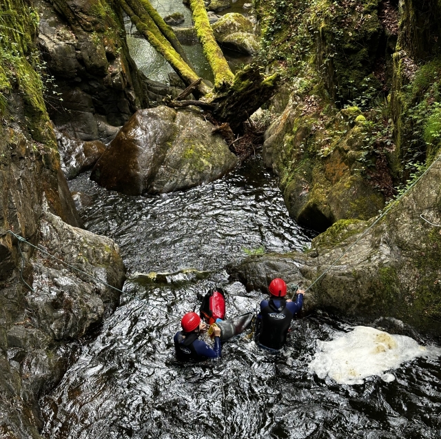  Wild water pools to enjoy during canyoning -9999- Water cascade reaching 20 meters high 