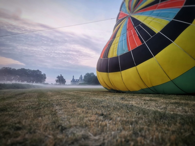 Aufblasen des Heißluftballons 