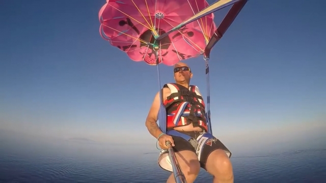  Instructor de parasailing 