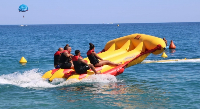  Specific towed buoy for thrills 