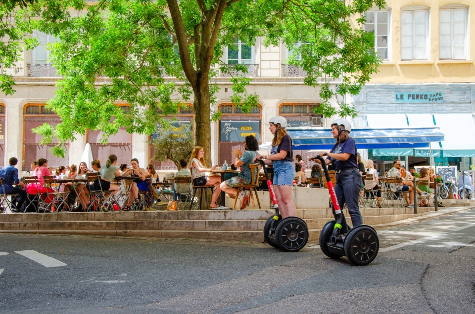  熟悉我们的 Segway 代步车去冒险 