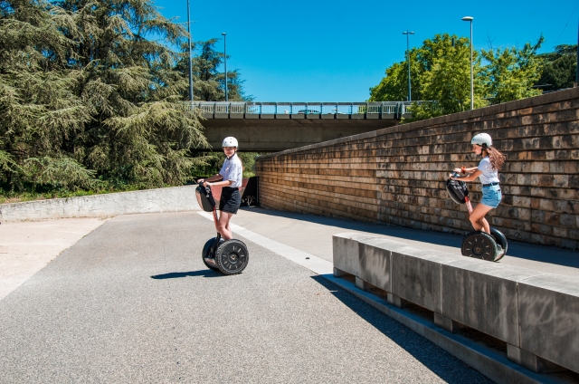  An urban odyssey full of good humor on a Segway 