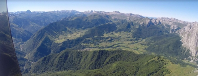 巴斯克比利牛斯山脉全景