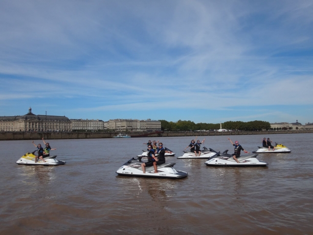  Group jet ski ride in Gironde 