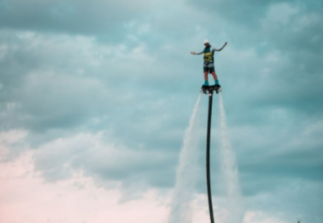  Aprende a mantener el equilibrio en un Flyboard 