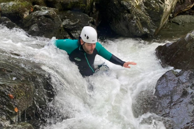  Lassen Sie sich durch die Stromschnellen der Saulin-Schlucht gleiten 