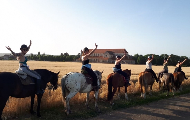  Paseos a caballo por el Yonne 
