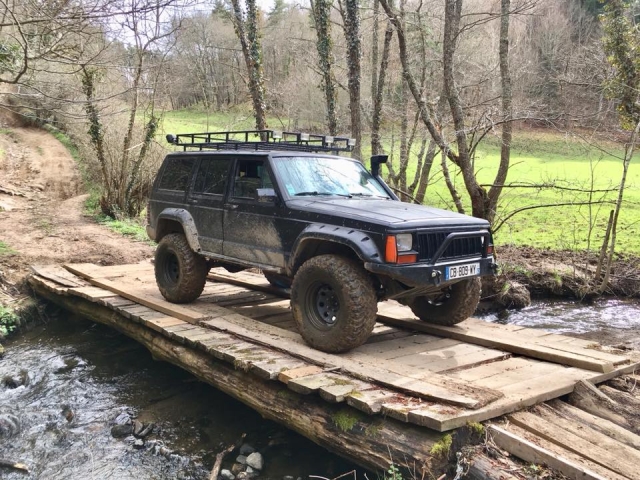  Steigen Sie an Bord unseres 4x4 Toyota Land Cruiser 