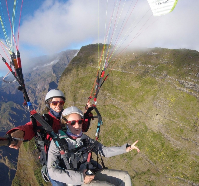  Volo in parapendio in tandem per il massimo delle sensazioni 