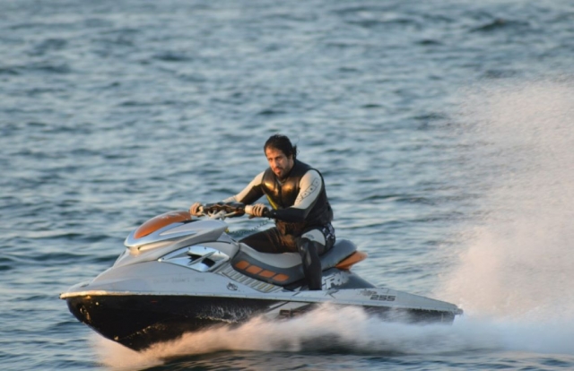 Jet ski instructor specialized in tourist outings 