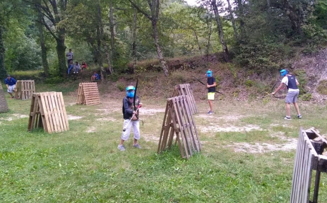 Desenvolva o espírito da sua equipe durante a sessão de arco e flecha 