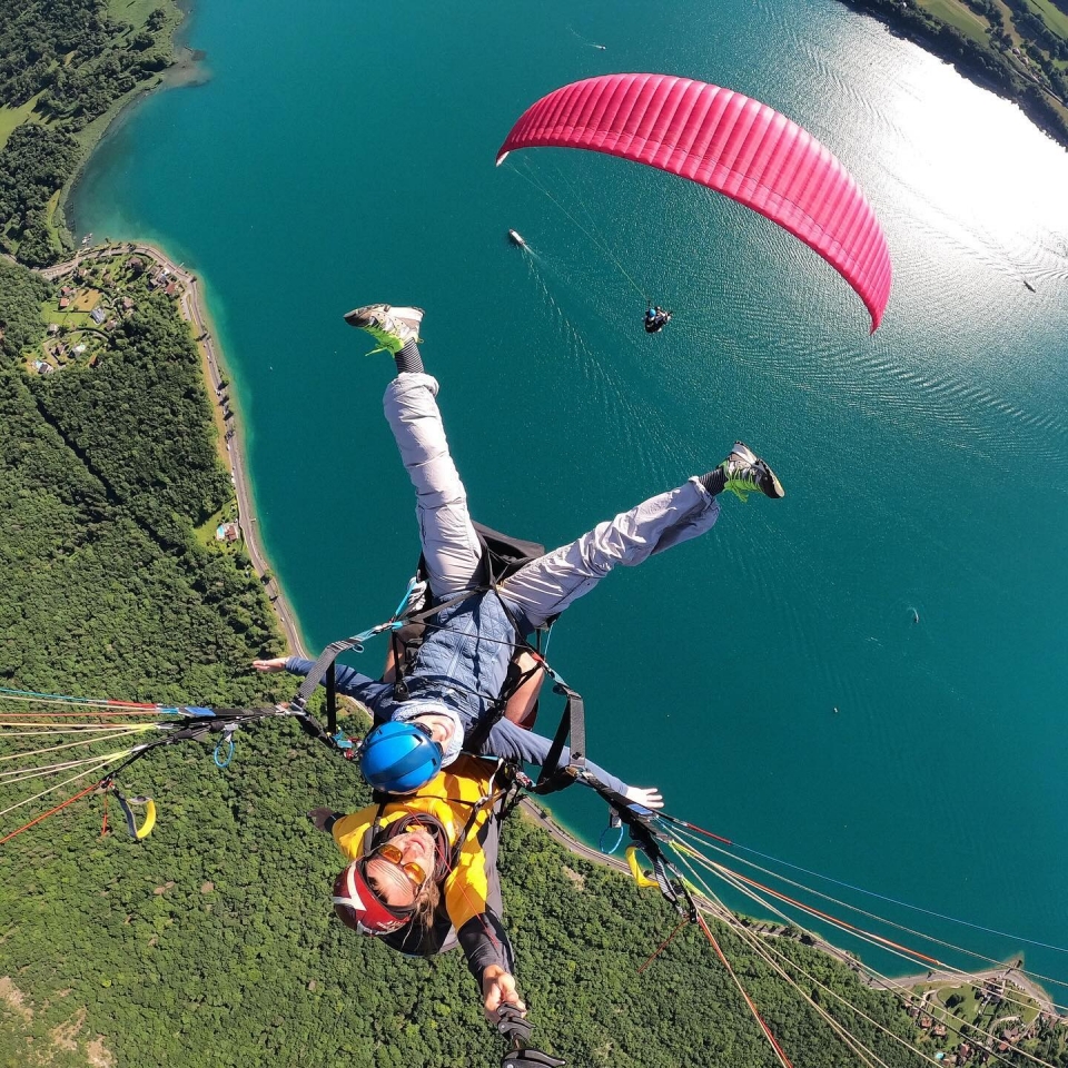  Il tuo istruttore può portare la sua Go Pro per catturare i tuoi migliori momenti di parapendio 