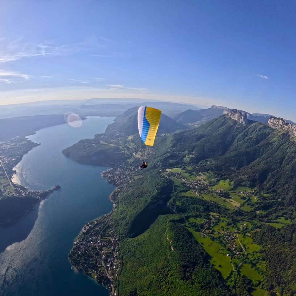  Parti per un'avventura in parapendio accompagnato da un istruttore certificato dallo stato 