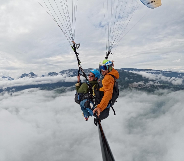 Découvrez les paysages d'Annecy grâce à notre session de parapente