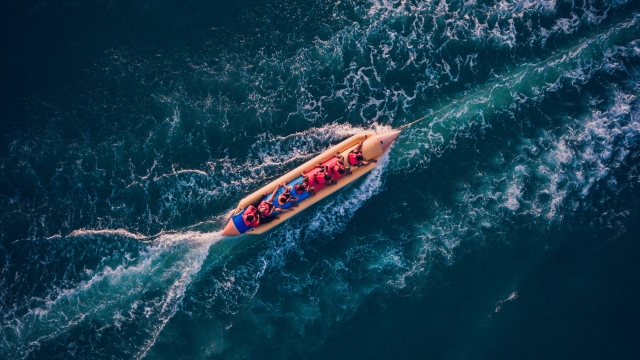 Bouée tractée par un bateau