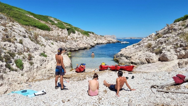  Tutto è pronto per iniziare la gita in kayak 
