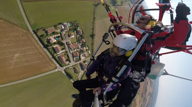 Profitez des sensations uniques que le paramoteur vous offre