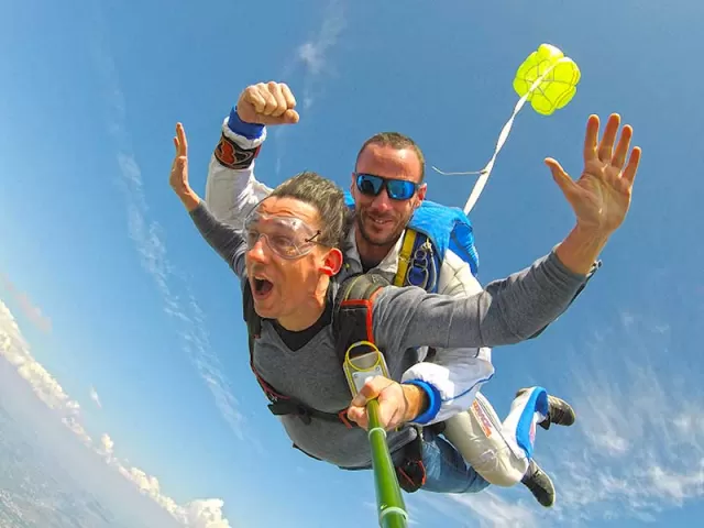 Tandem-Fallschirmsprung +Fotos/Video -Montélimar