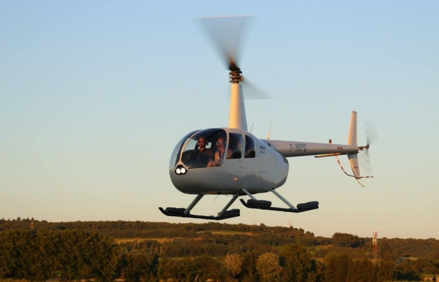  Discover the city of the Popes by helicopter 