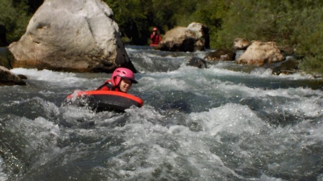 Le plein d'adrénaline lors de cette nage dans les eaux vives