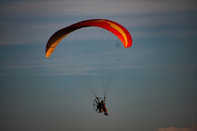 Flug an Bord des kleinsten ULM in der Yonne 