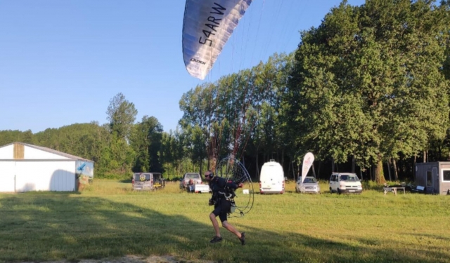 Decollo in paramotore 