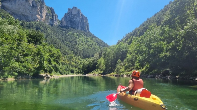 Explorez les plus beaux paysages de l'Ardèche en kayak
