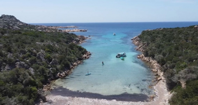  ¡Con nuestras excursiones, Córcega ya no tendrá secretos para ti! Realice el gran recorrido y caiga bajo el hechizo de la belleza natural de nuestra isla.
