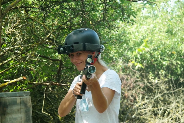  Inizia il gioco Laser Tag con un sorriso 