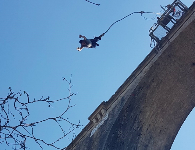  跳入虚空 