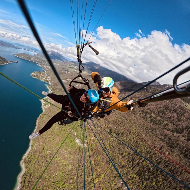 Saut parapente au-dessus du lac d'Annecy, 25 min