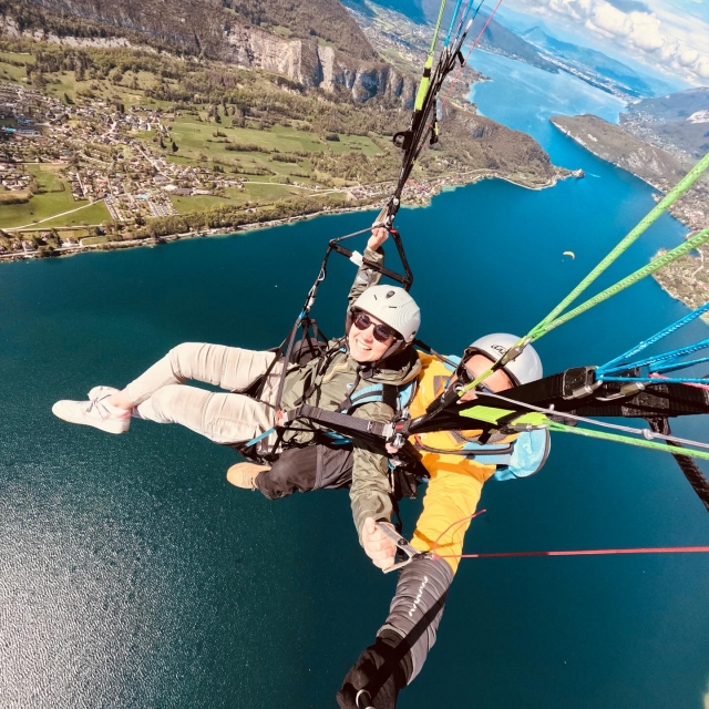  Vola in parapendio biposto