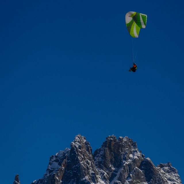 Flight above the peaks 