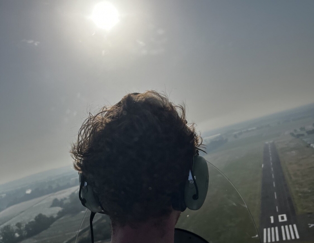 Notre pilote qui se prépare à l'atterrissage