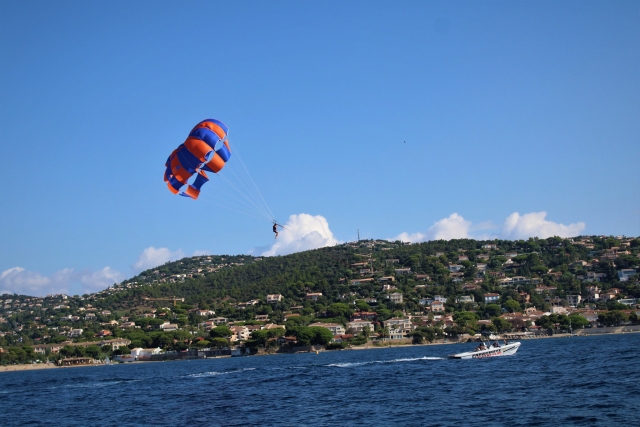 Parasailing and Issambres 