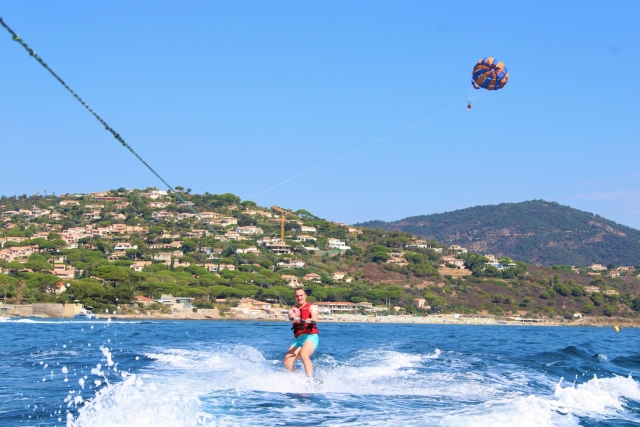  ¡Emociones en las olas!