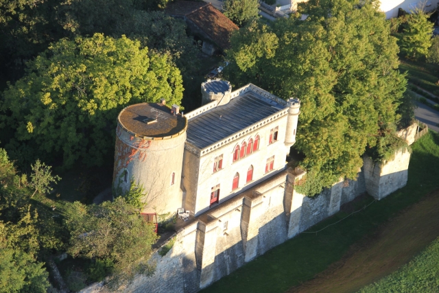  The domain of the Maillezais abbey 