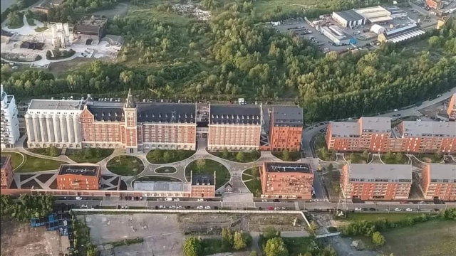  Sobrevuela la ciudad de Arras 