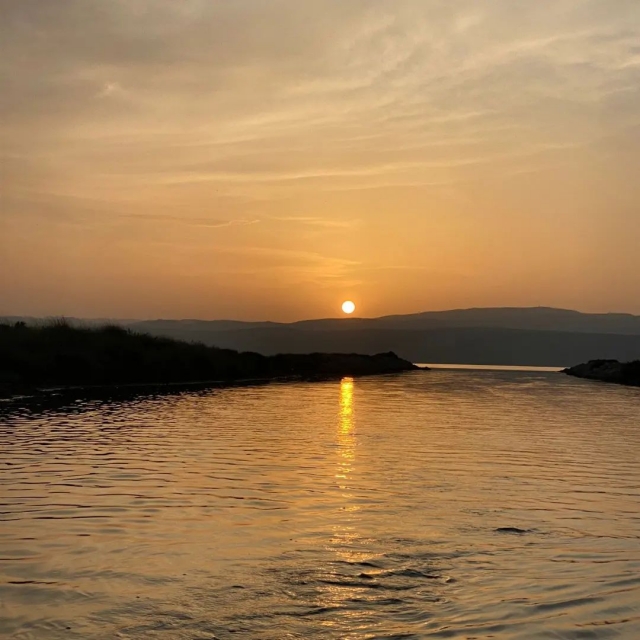  Il sole che tramonta dietro le Corbières 