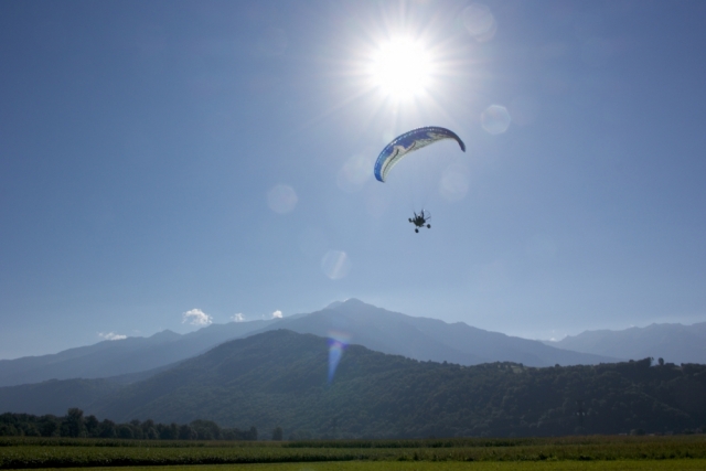  Admire the landscapes on a clear day