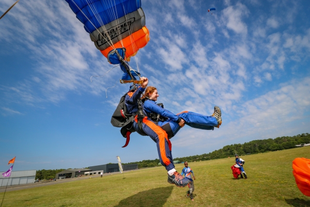 Un atterrissage maîtrisé à l'aérodrome