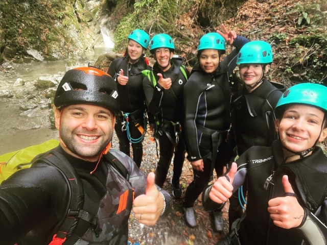 Tous les ages peuvent pratiquer le canyoning