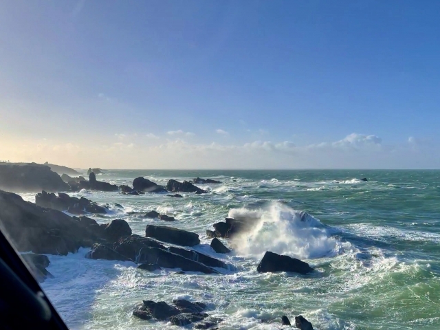 Au plus près des vagues de la baie de Quiberon