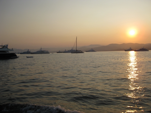  Sun Sunset na Baía de Saint-Tropez 