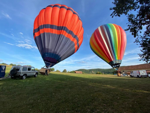  Gonfiaggio dei nostri palloncini dalla nostra base di decollo 