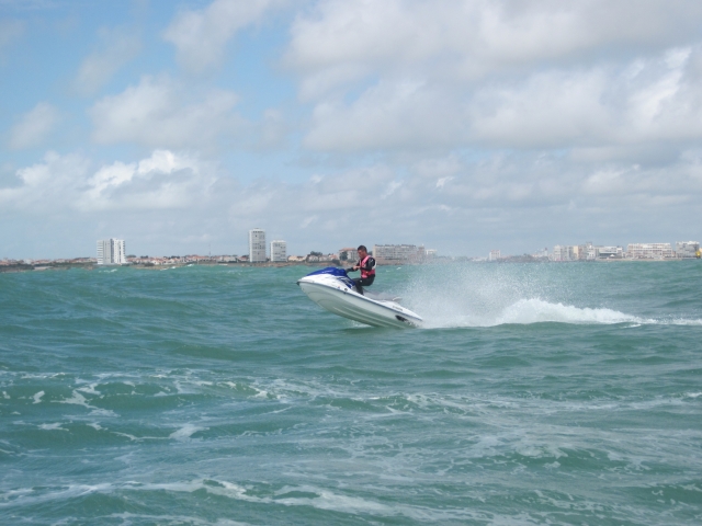  Jump on the waves of the Mer d'Olonne 